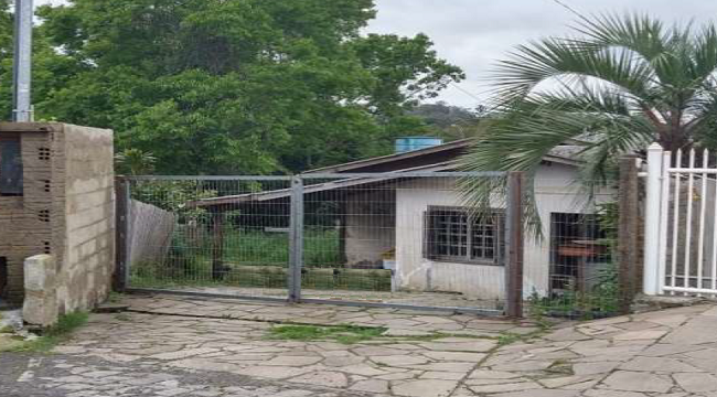 CASA COM 150 M² SOBRE TERRENO DE 580 M² EM CAXIAS DO SUL/RS