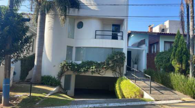 CASA COM 327 M² NO ALPHAVILLE RESIDENCIAL 3 EM SANTANA DE PARNAÍBA/SP