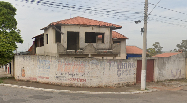 CASA EM CONSTRUÇÃO E SEU TERRENO COM ÁREA DE 362 M² EM TATUÍ/SP