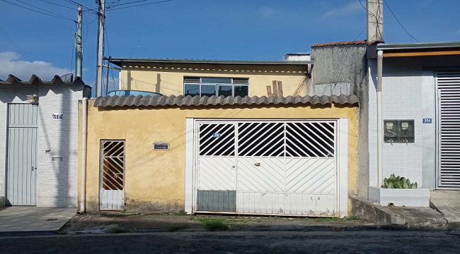 CASA ASSOBRADA COM 200 M² SOBRE TERRENO DE 152,43 M² NO JARDIM DAS NAÇÕES EM GUARULHOS/SP