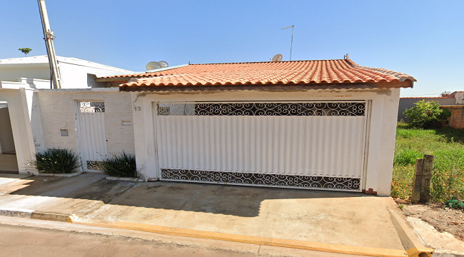 TERRENO COM 212 M² E SUA RESPECTIVA CASA EDIFICADA EM CESÁRIO LANGE/SP